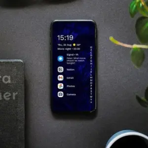 Mô tả ảnh: Giao diện Niagara Launcher với danh sách ứng dụng được sắp xếp theo chiều dọc