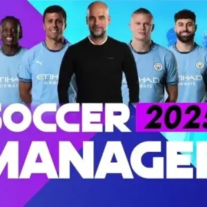 Mô tả hình ảnh: Giao diện chính của game Soccer Manager 2025 với sân vận động và danh sách cầu thủ.