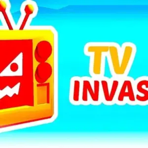 Mô tả ảnh: Hình ảnh giới thiệu game TV Invasion với nhân vật chính đang cầm điều khiển TV và xung quanh là những chiếc TV quái vật
